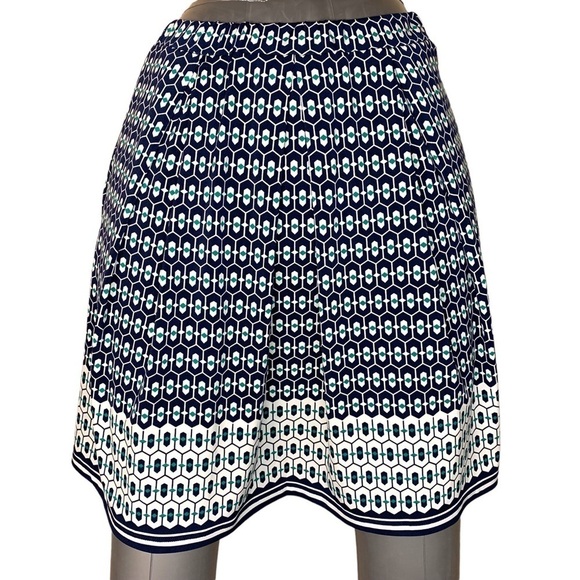 Small Max Studio White Blue Green Skirt Stretch 4 6 Geometric Print A Line - Picture 1 of 9